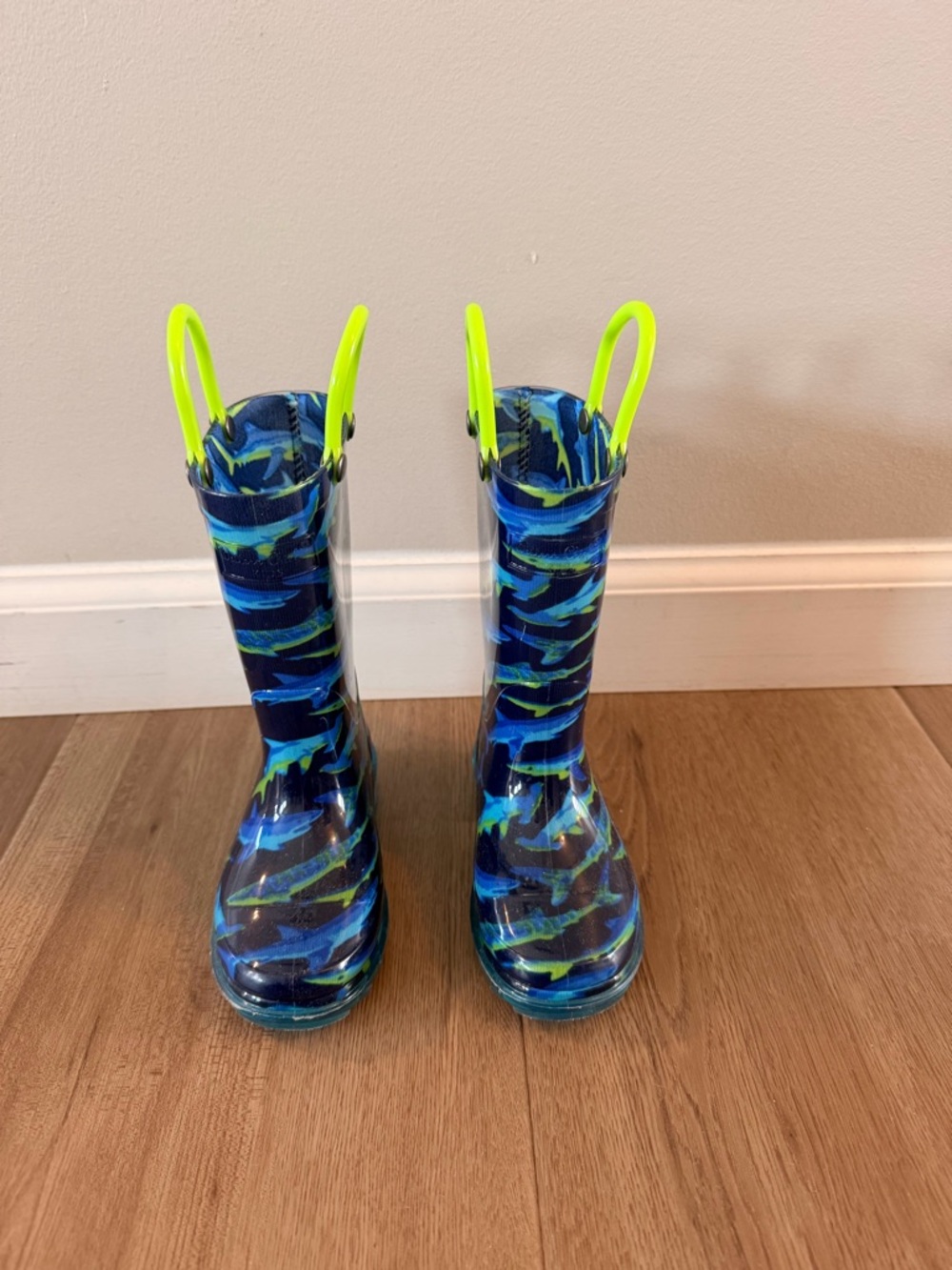 Western Chief Neon Green & Blue Shark 🦈 Kids Rain Boots